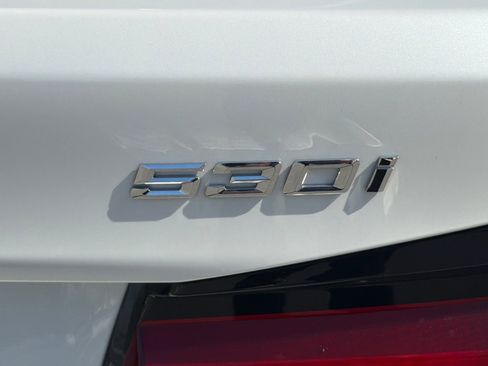 Used 2023 BMW 530i w/ Premium Package image 39