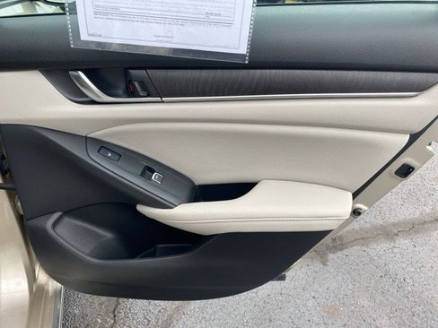 Used 2018 Honda Accord Touring image 55