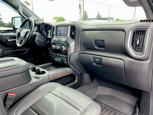 Used 2022 GMC Sierra 3500 Denali AWD/4WD image 22