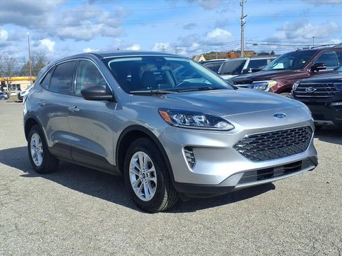 Certified 2022 Ford Escape SE w/ Convenience Package image 3