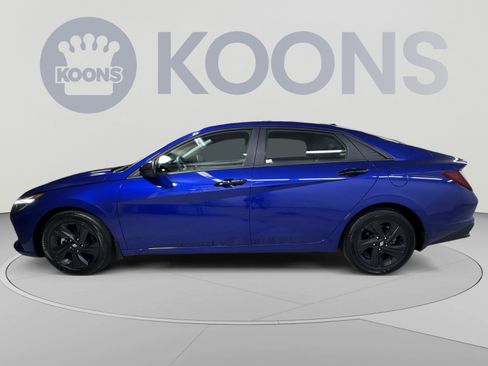 Used 2023 Hyundai Elantra SEL FWD image 17