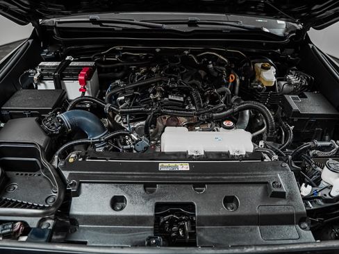 Used 2024 Toyota Tacoma SR5 RWD image 4