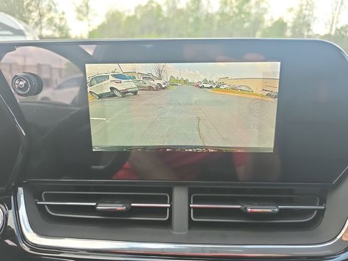 New 2026 Chevrolet Trax RS w/ Sunroof Package image 23