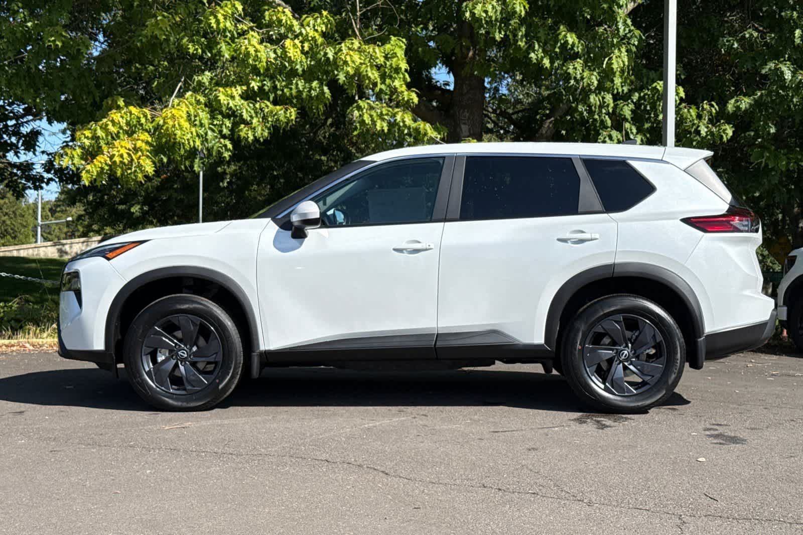 New 2026 Nissan Rogue SV AWD/4WD image 5