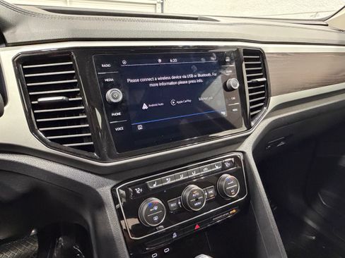 Used 2023 Volkswagen Atlas SE w/ Panoramic Sunroof Package FWD image 50