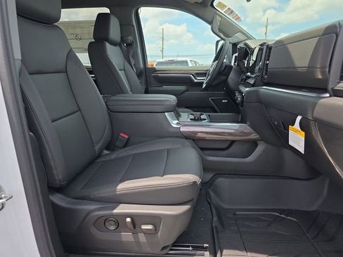 New 2026 Chevrolet Silverado 3500 LTZ w/ LTZ Convenience Package AWD/4WD image 16