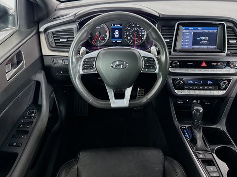 Used 2018 Hyundai Sonata Sport w/ Tech Package 05 FWD image 15
