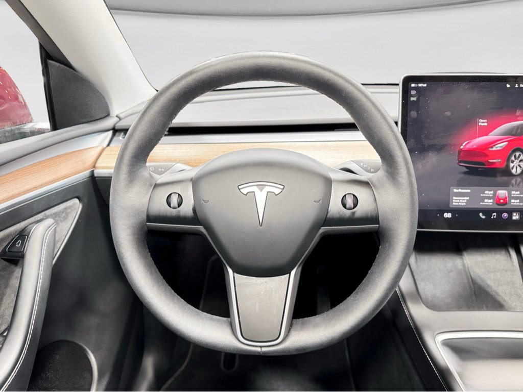 Used 2024 Tesla Model Y Long Range AWD/4WD image 7
