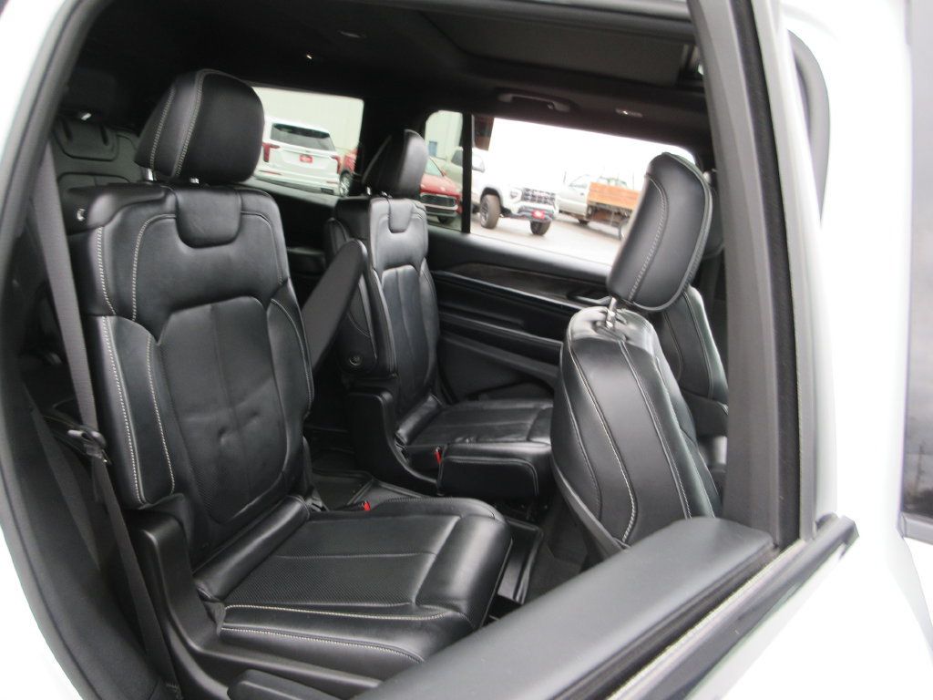 Used 2022 Jeep Grand Cherokee L Overland AWD/4WD image 27