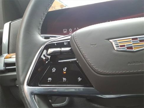 Used 2025 Cadillac Escalade ESV Sport Platinum image 31