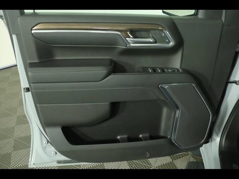 Used 2024 Chevrolet Silverado 1500 LT AWD/4WD image 24