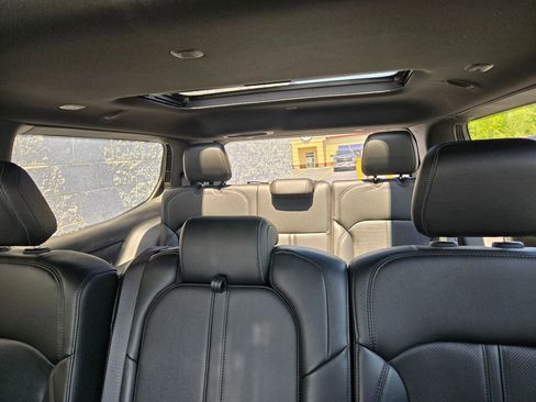 Used 2024 Jeep Wagoneer 4WD w/ Premium Group I image 40