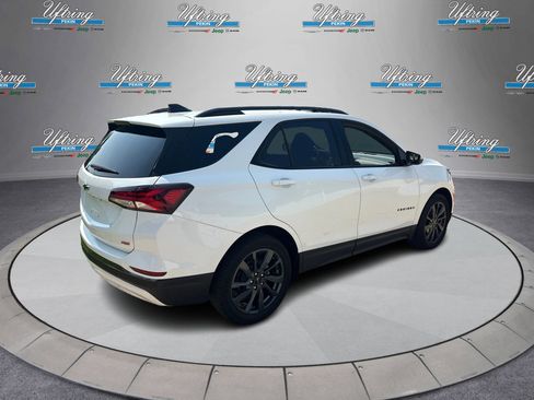 Used 2022 Chevrolet Equinox RS w/ Infotainment Package image 3