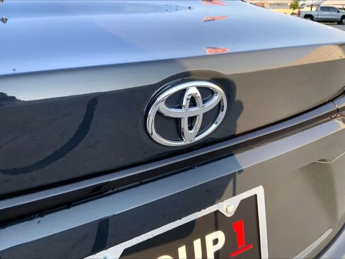 Used 2025 Toyota Corolla LE FWD image 10