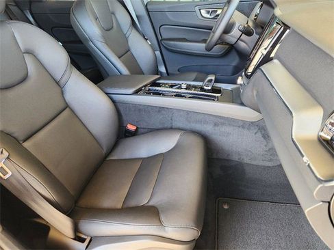 Certified 2025 Volvo XC60 T8 Core w/ Protection Package Premier image 15