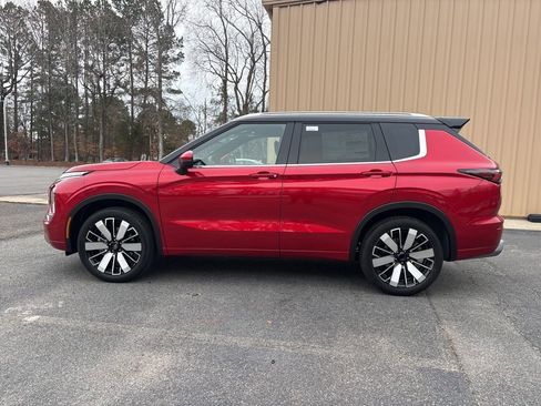 New 2026 Mitsubishi Outlander SEL image 7