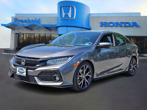 Used 2018 Honda Civic Sport Touring image 3