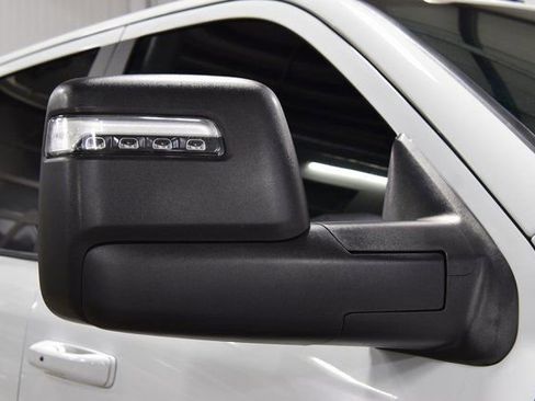 Used 2023 RAM 2500 Laramie w/ Night Edition image 17