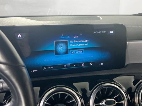 Used 2021 Mercedes-Benz CLA 250 4MATIC image 15