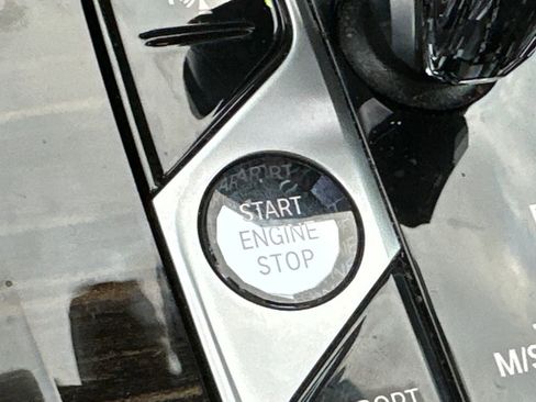 Used 2021 BMW X5 xDrive40i w/ Executive Package image 33