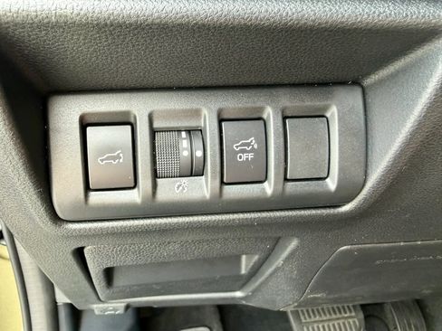 Used 2023 Subaru Outback Onyx Edition AWD/4WD image 27