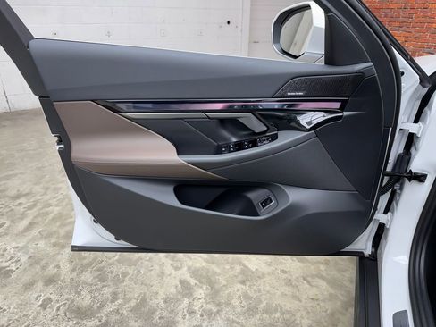 New 2027 BMW 530i xDrive AWD/4WD image 9