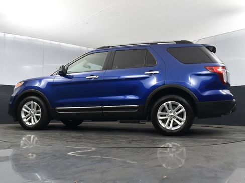 Used 2014 Ford Explorer XLT w/ Equipment Group 202A AWD/4WD image 24