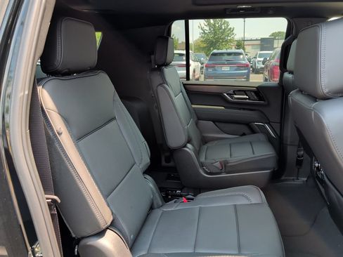 New 2026 GMC Yukon XL Denali w/ Sun & Power Step Package AWD/4WD image 40