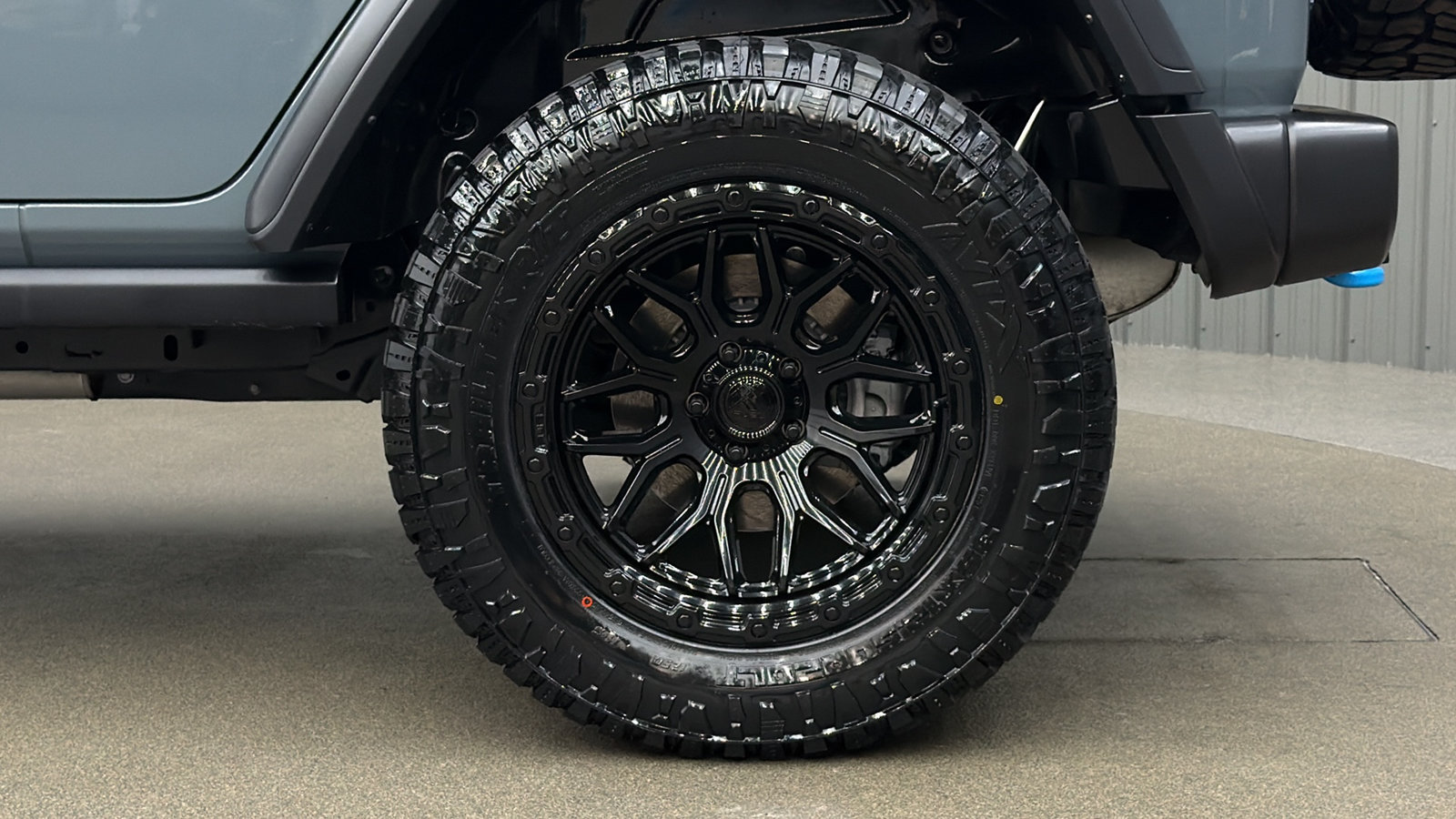 Used 2024 Jeep Wrangler Unlimited AWD/4WD image 12