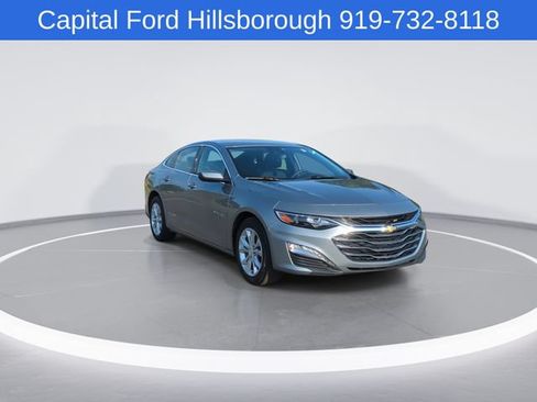 Used 2024 Chevrolet Malibu LT FWD image 2