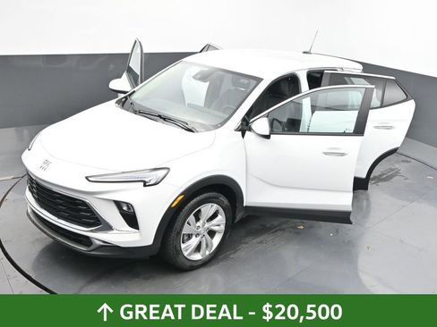 Used 2025 Buick Encore GX Preferred image 64