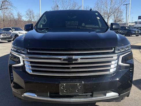 Used 2023 Chevrolet Tahoe High Country image 3