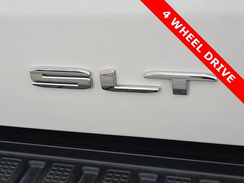 Used 2023 GMC Sierra 1500 SLT w/ SLT Premium Plus Package AWD/4WD image 8