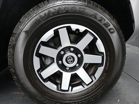 Used 2024 Toyota 4Runner TRD Off-Road Premium AWD/4WD image 11
