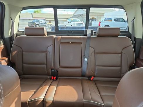 Used 2018 Chevrolet Silverado 1500 High Country AWD/4WD image 29