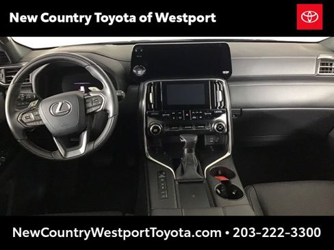 Used 2024 Lexus LX 600 4WD w/ Luxury Package image 13