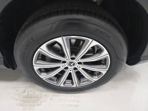 Used 2023 Mercedes-Benz GLC 300 4MATIC image 24