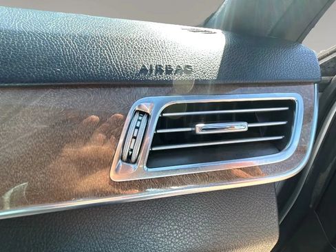 Used 2014 Mercedes-Benz E 350 Sedan image 12