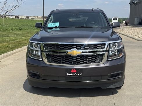 Used 2018 Chevrolet Suburban LT AWD/4WD image 2