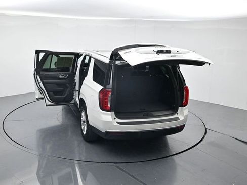 Used 2022 GMC Yukon SLT w/ SLT Premium Package image 46
