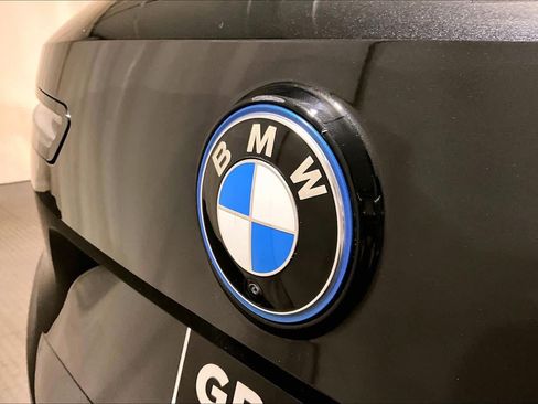 Used 2024 BMW iX xDrive50 w/ Sport Package AWD/4WD image 30