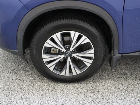 Used 2023 Nissan Rogue SV FWD image 11