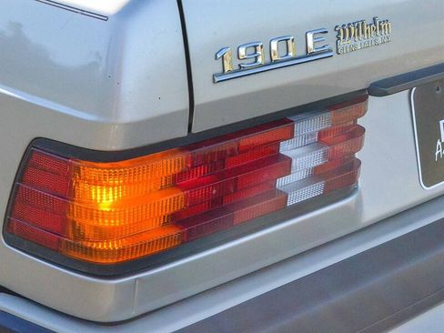 Used 1987 Mercedes-Benz 190 E 2.3-16 image 9