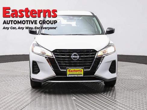 Used 2024 Nissan Kicks S FWD image 2