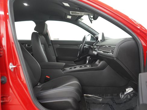 Used 2023 Honda Civic Sport image 11