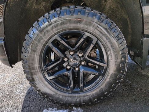 Used 2019 Chevrolet Silverado 1500 LT Trail Boss image 7