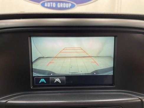 Used 2018 Chevrolet Silverado 1500 Custom w/ Custom Value Package image 4