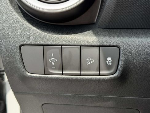 Certified 2023 Hyundai Kona SEL AWD/4WD image 21