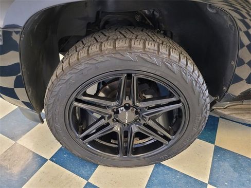 Used 2010 Chevrolet Tahoe LS image 9