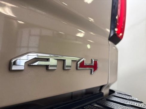 Used 2023 GMC Sierra 1500 AT4 w/ Technology Package AWD/4WD image 10